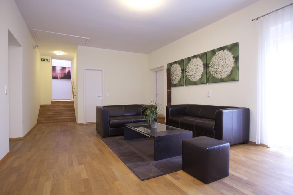 Hotel & Konditorei May Neufeld an der Leitha Zewnętrze zdjęcie